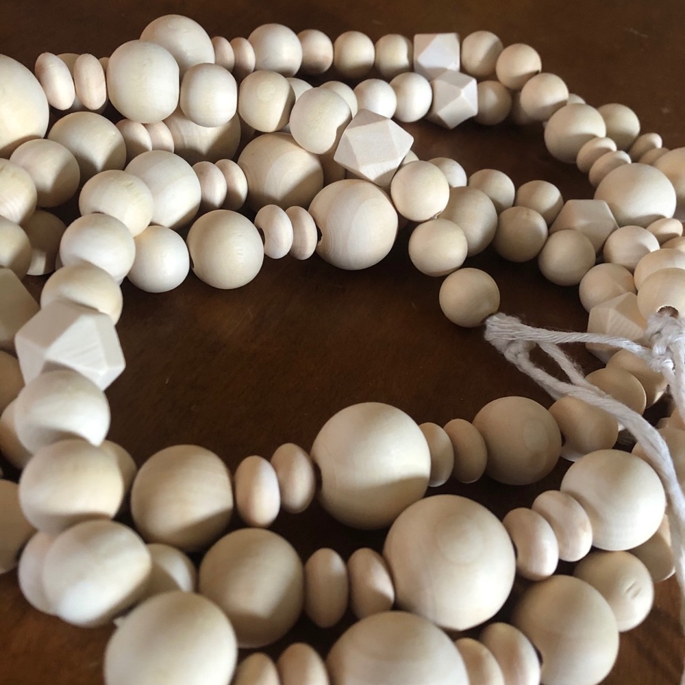 [PRICE FIRM] 6 1/2’ Wood Bead Garland - Picture 2 of 2